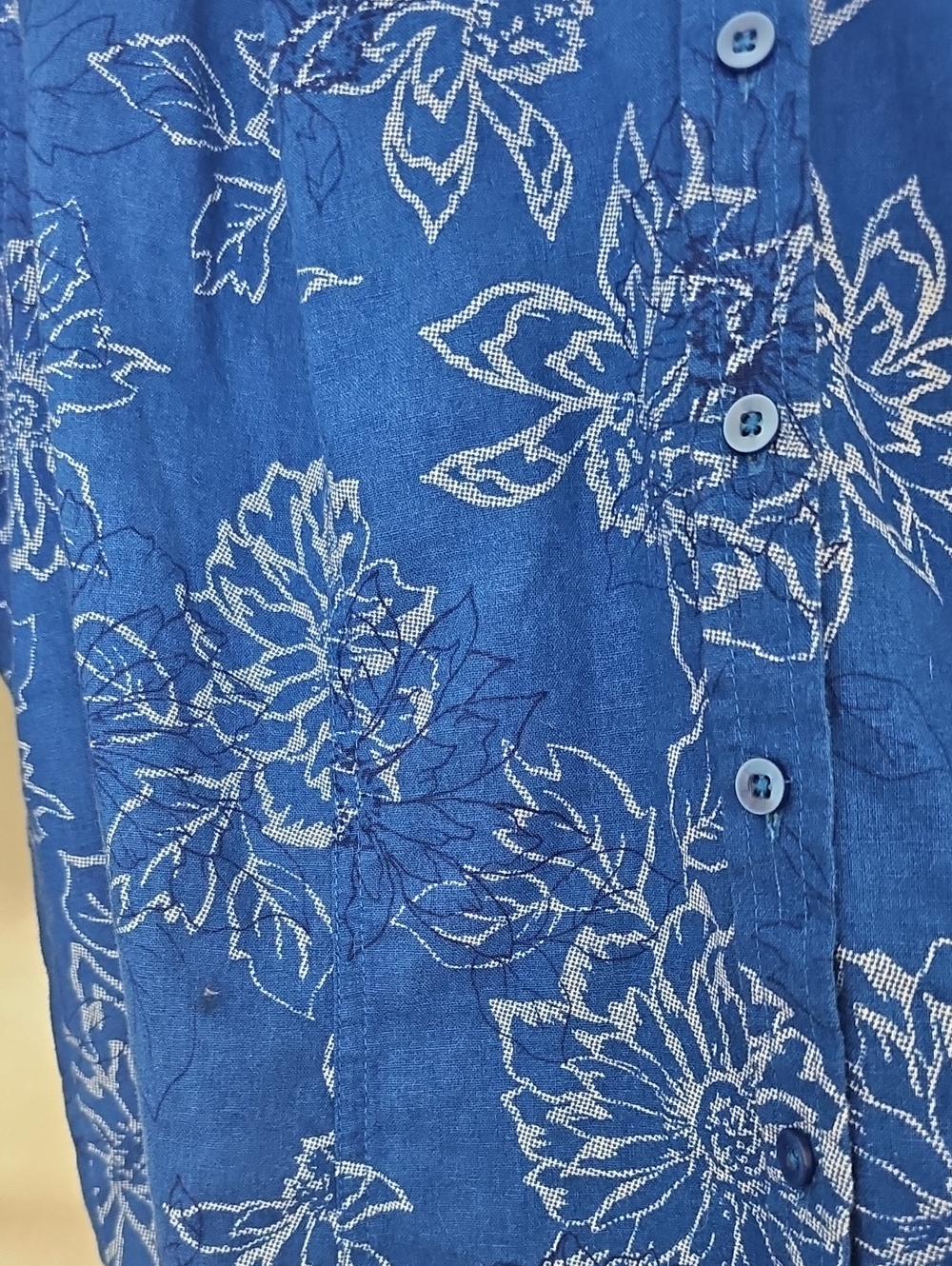 Northern Reflections Linen Button Up - Picture 5 of 10